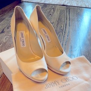 Authentic JIMMY CHOO SATIN IVORY LUNA PUMPS size 37